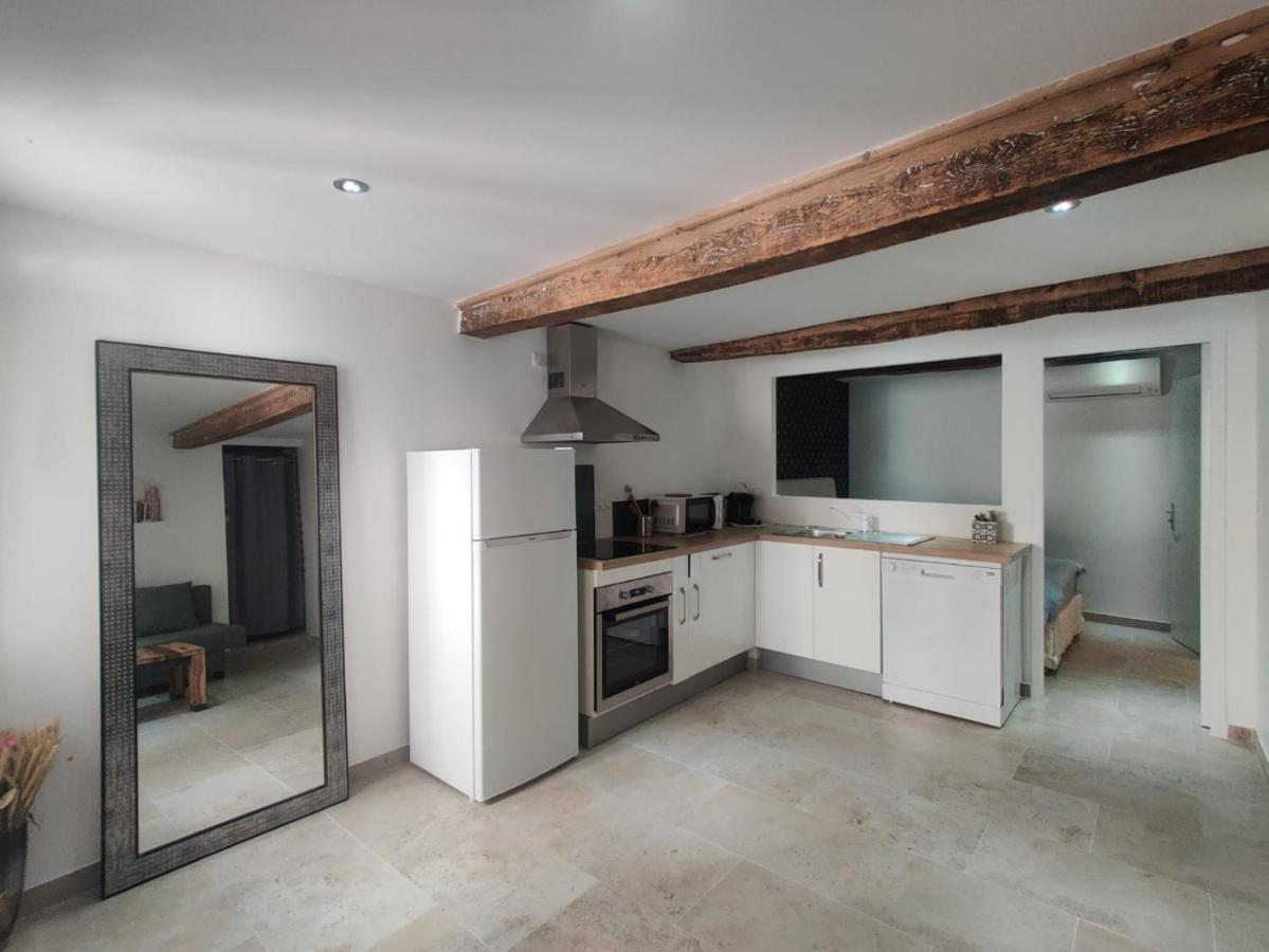Logement Neuf Centre Du Village Aux Pieds Du Chateau Grimaud Exterior foto