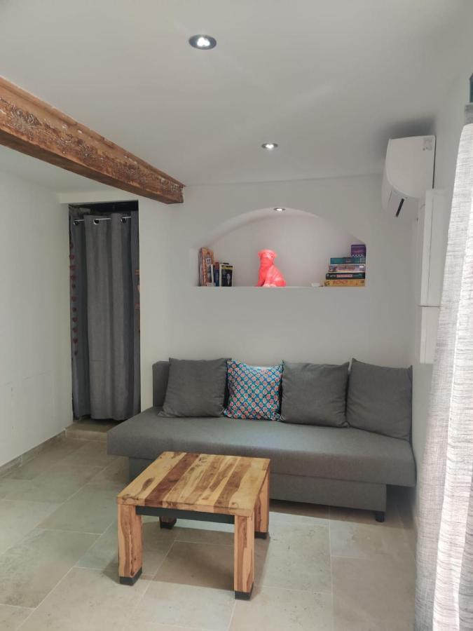 Logement Neuf Centre Du Village Aux Pieds Du Chateau Grimaud Exterior foto